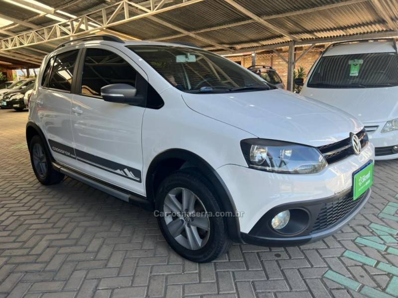 VOLKSWAGEN - CROSSFOX - 2011/2012 - Branca - Sob Consulta