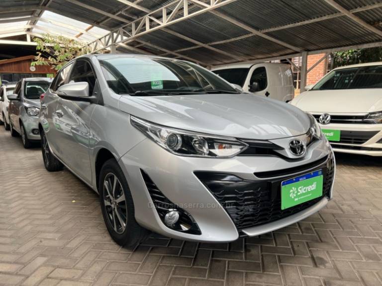 TOYOTA - YARIS - 2018/2019 - Prata - Sob Consulta