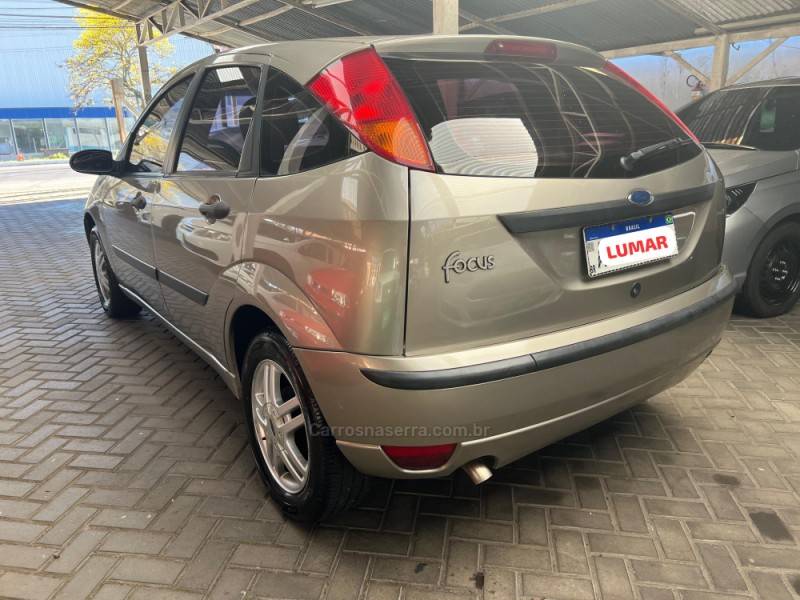 FORD - FOCUS - 2008/2009 - Prata - Sob Consulta