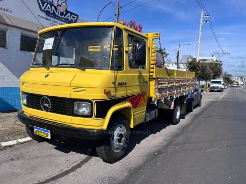 MERCEDES-BENZ - 608 - 1981/1981 - Amarela - Sob Consulta