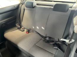VOLKSWAGEN - FOX - 2005/2006 - Branca - Sob Consulta