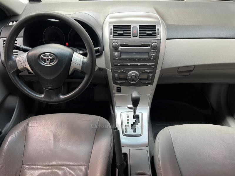 TOYOTA - COROLLA - 2011/2012 - Preta - Sob Consulta