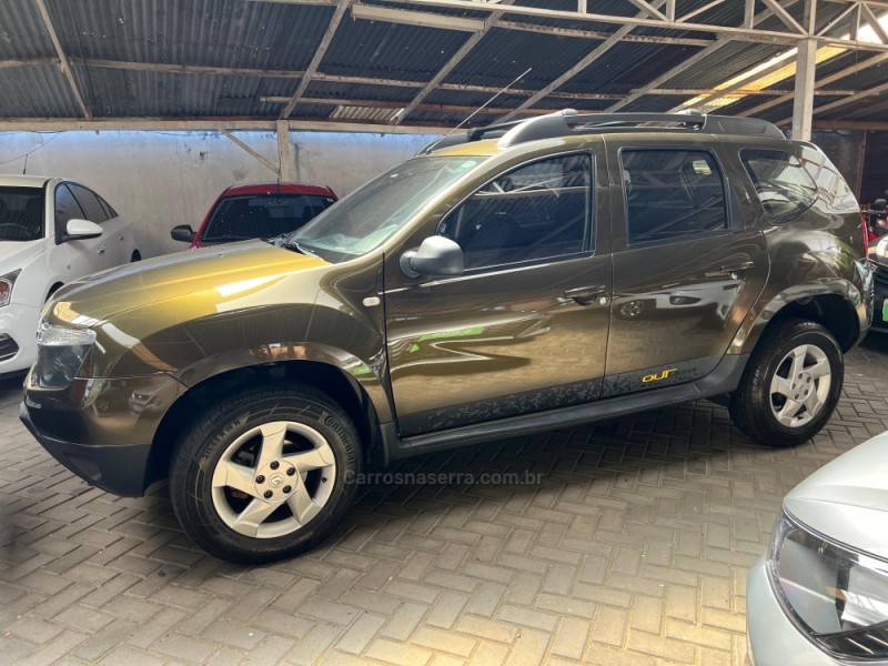 RENAULT - DUSTER - 2015/2015 - Verde - Sob Consulta