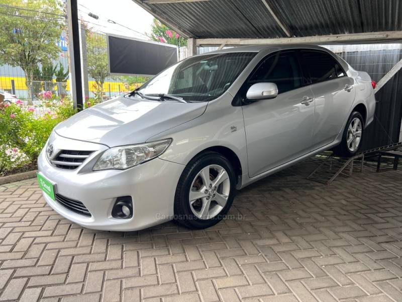 TOYOTA - COROLLA - 2012/2013 - Prata - Sob Consulta