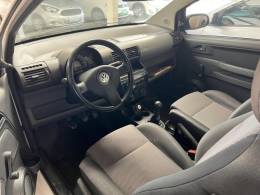 VOLKSWAGEN - FOX - 2005/2006 - Branca - Sob Consulta